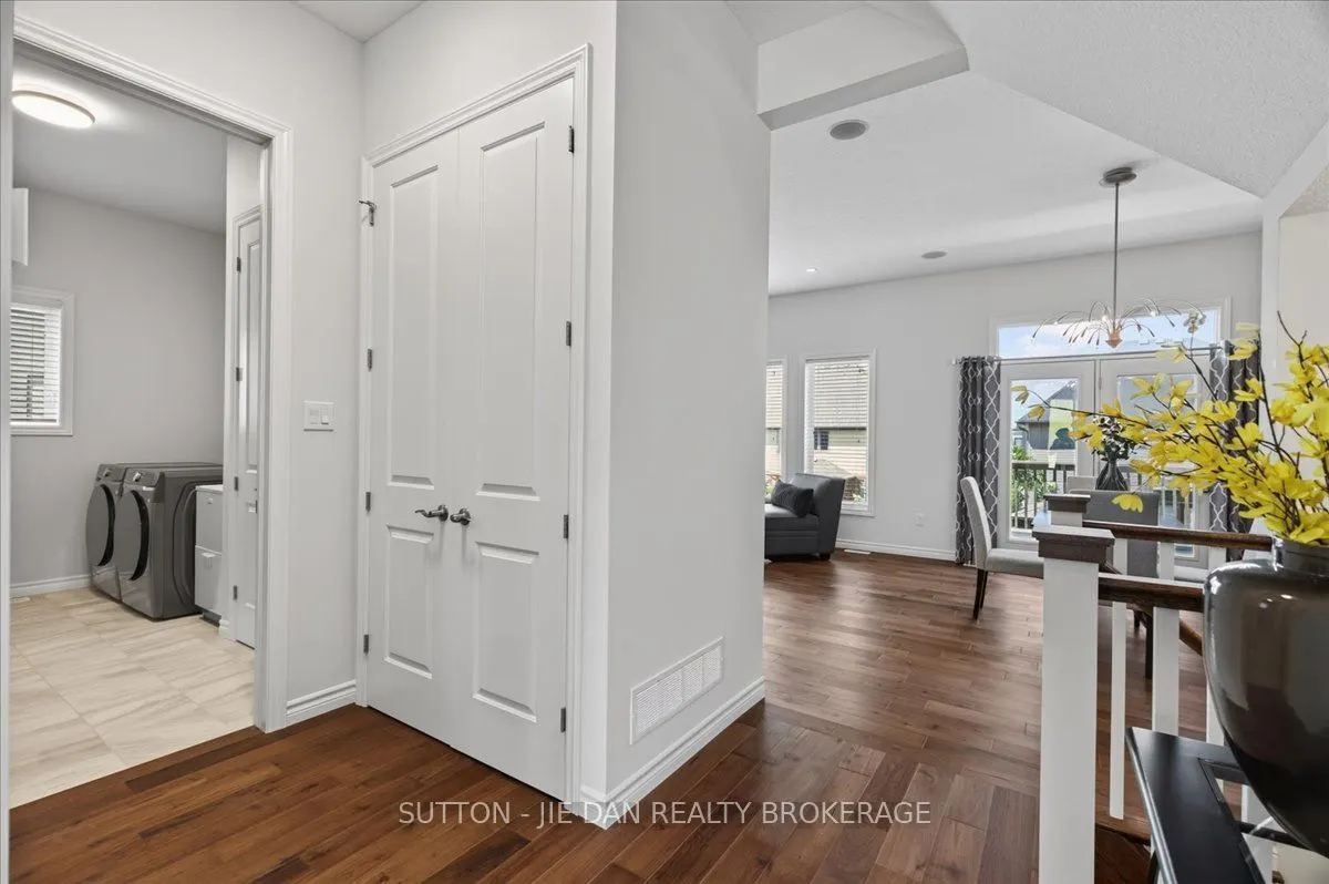 2361 TORREY PINES Way