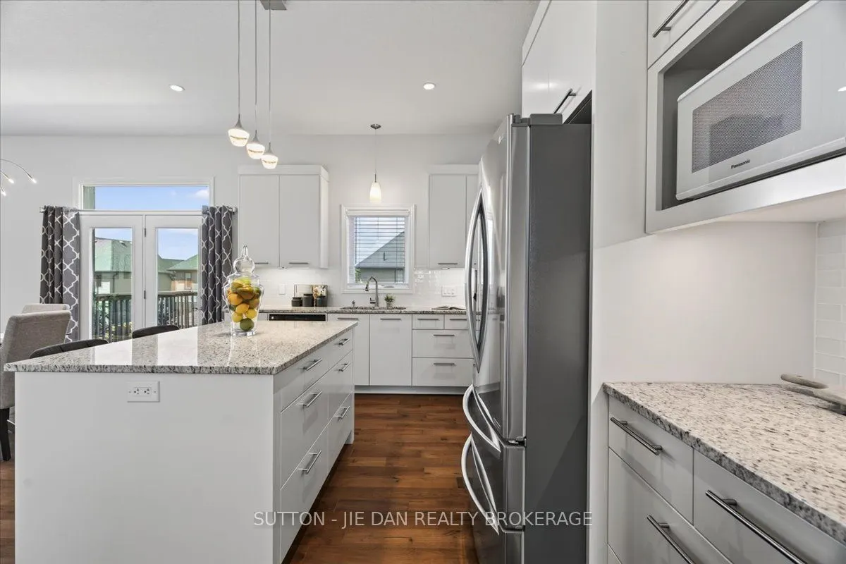 2361 TORREY PINES Way
