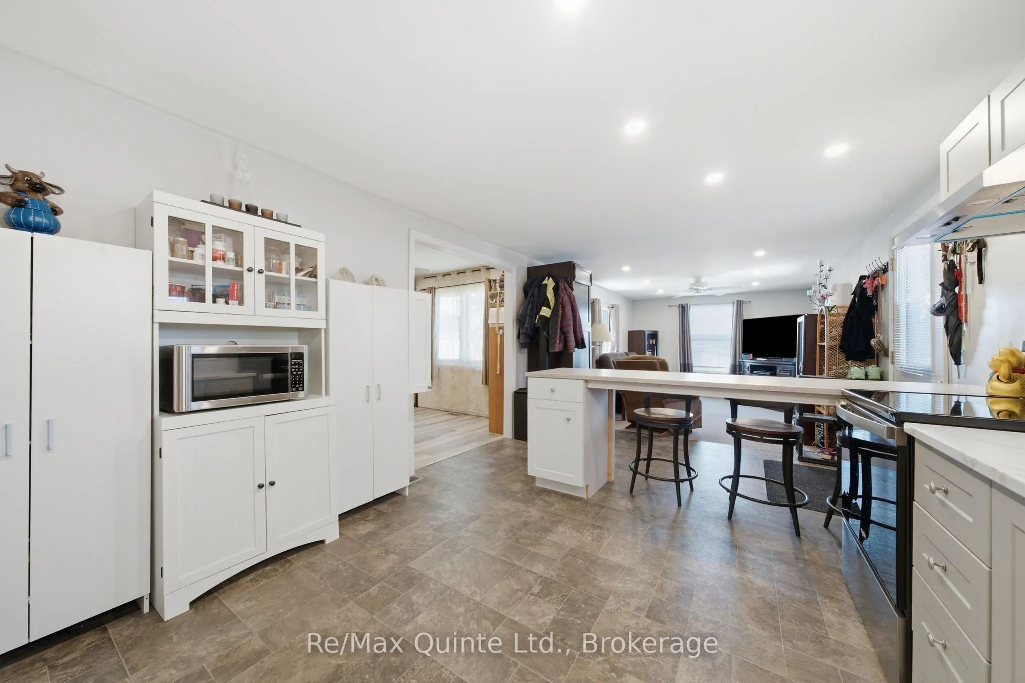 11 GROUSE Lane