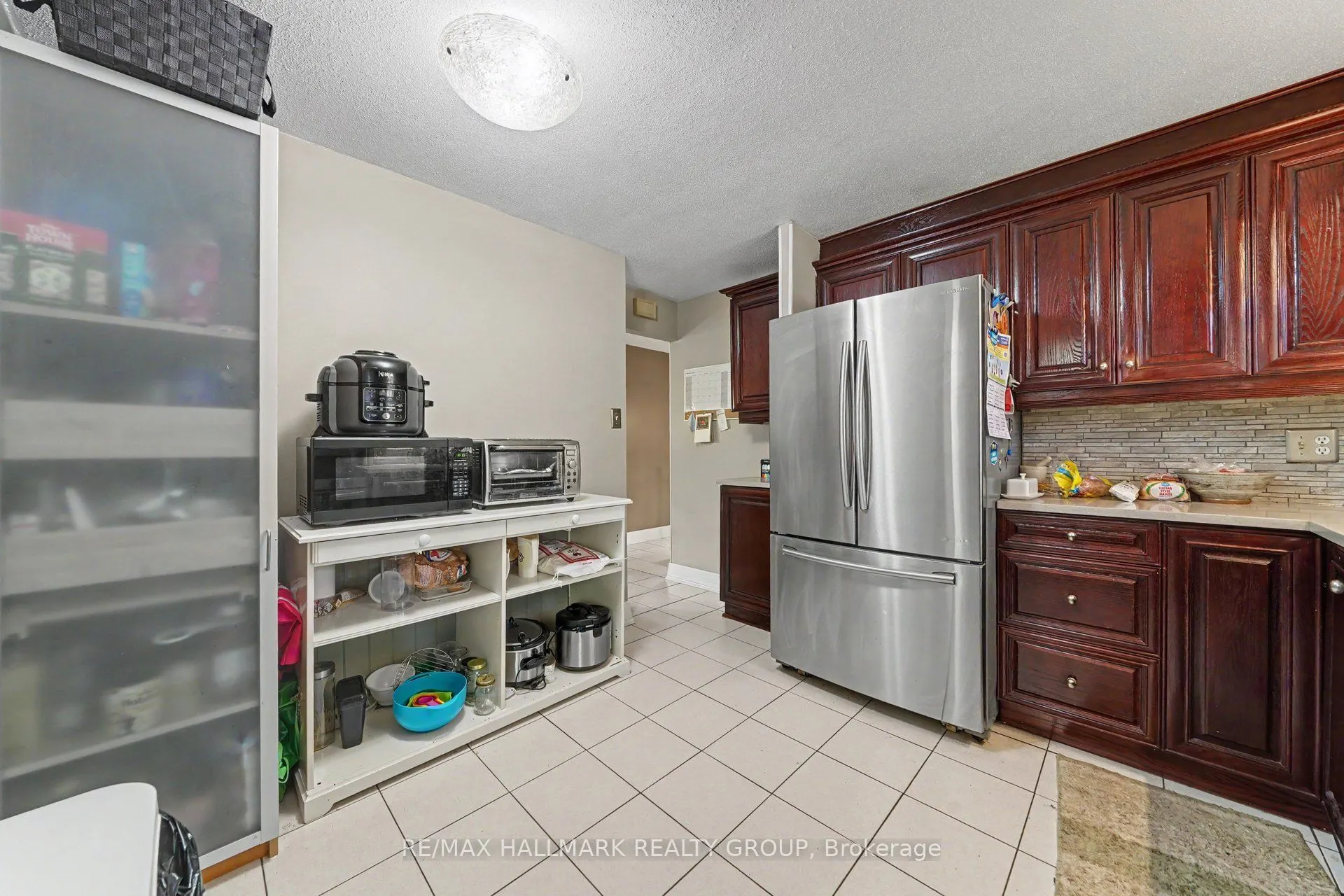 5 Lansfield Way