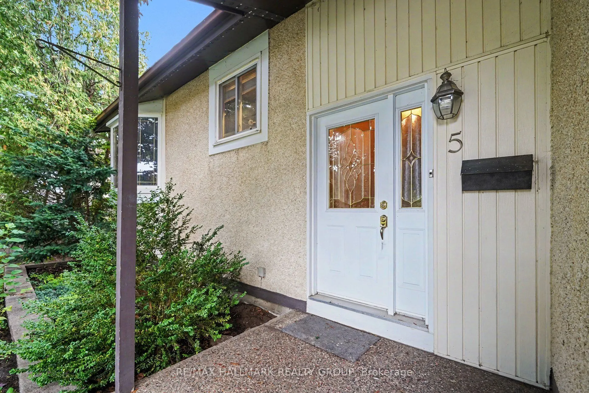 5 Lansfield Way