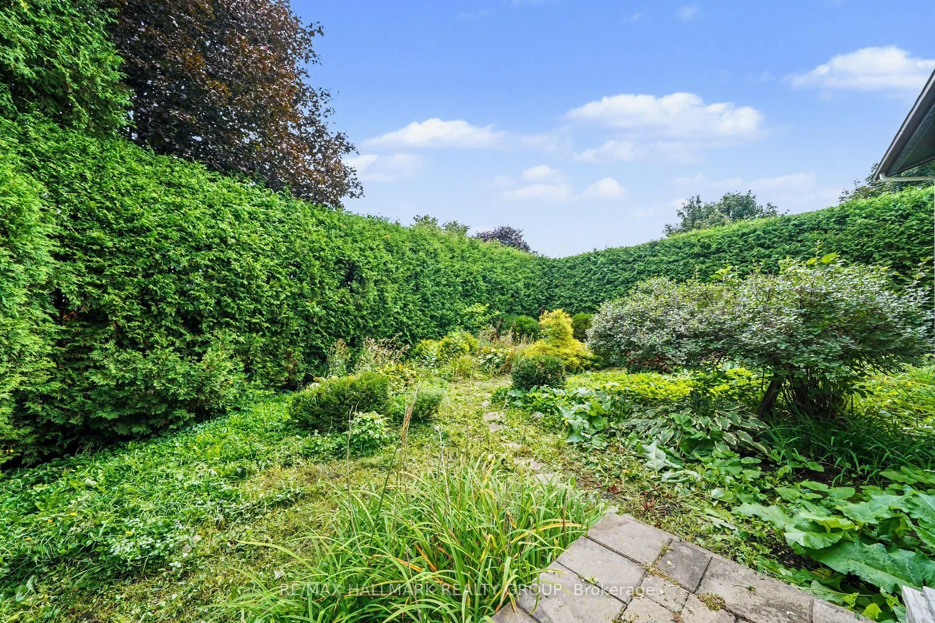 5 Lansfield Way