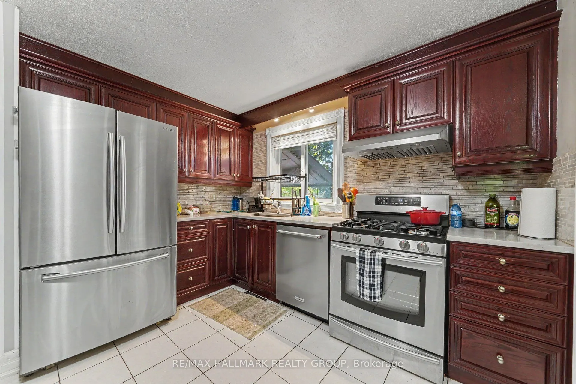 5 Lansfield Way