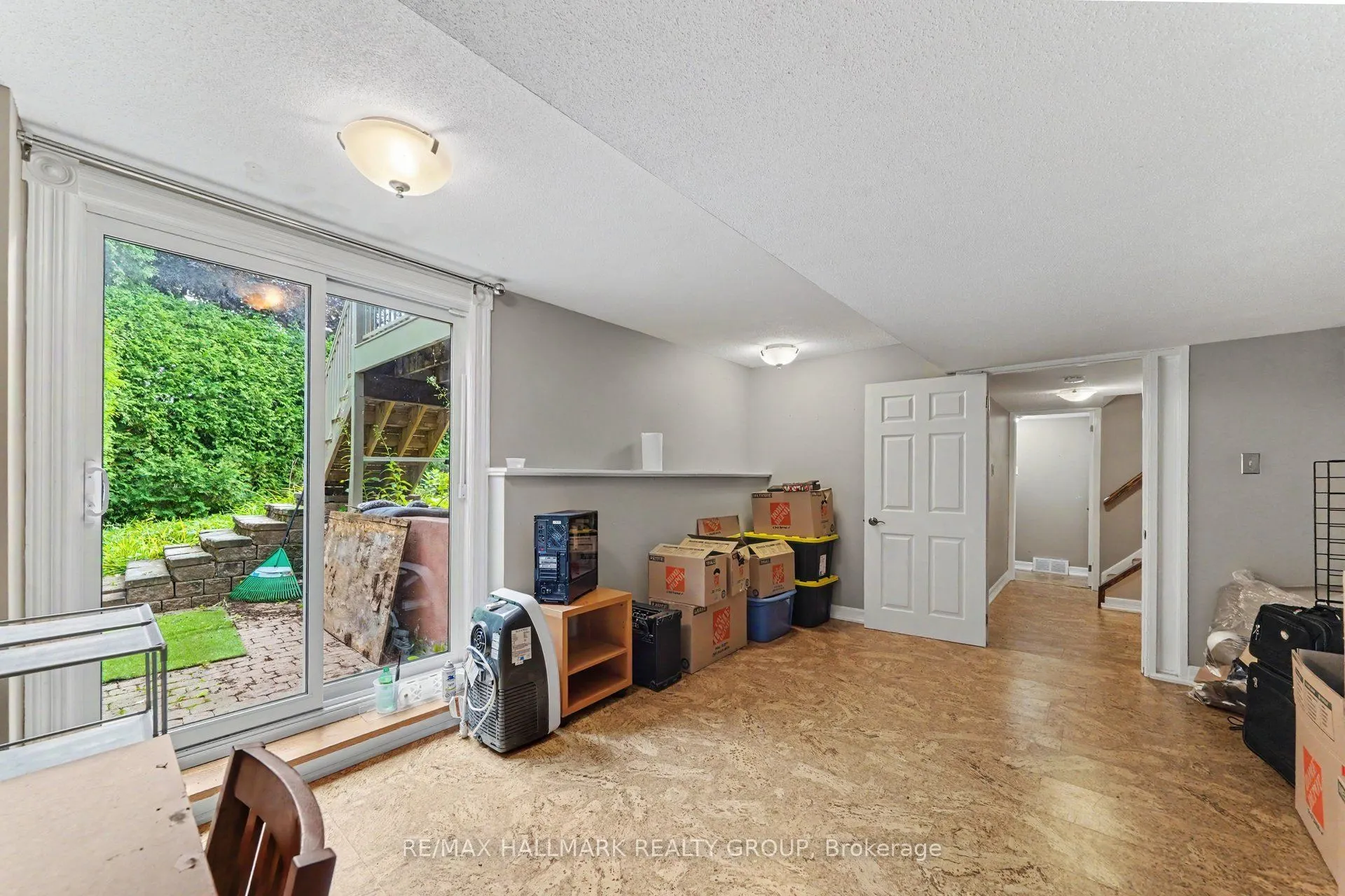 5 Lansfield Way