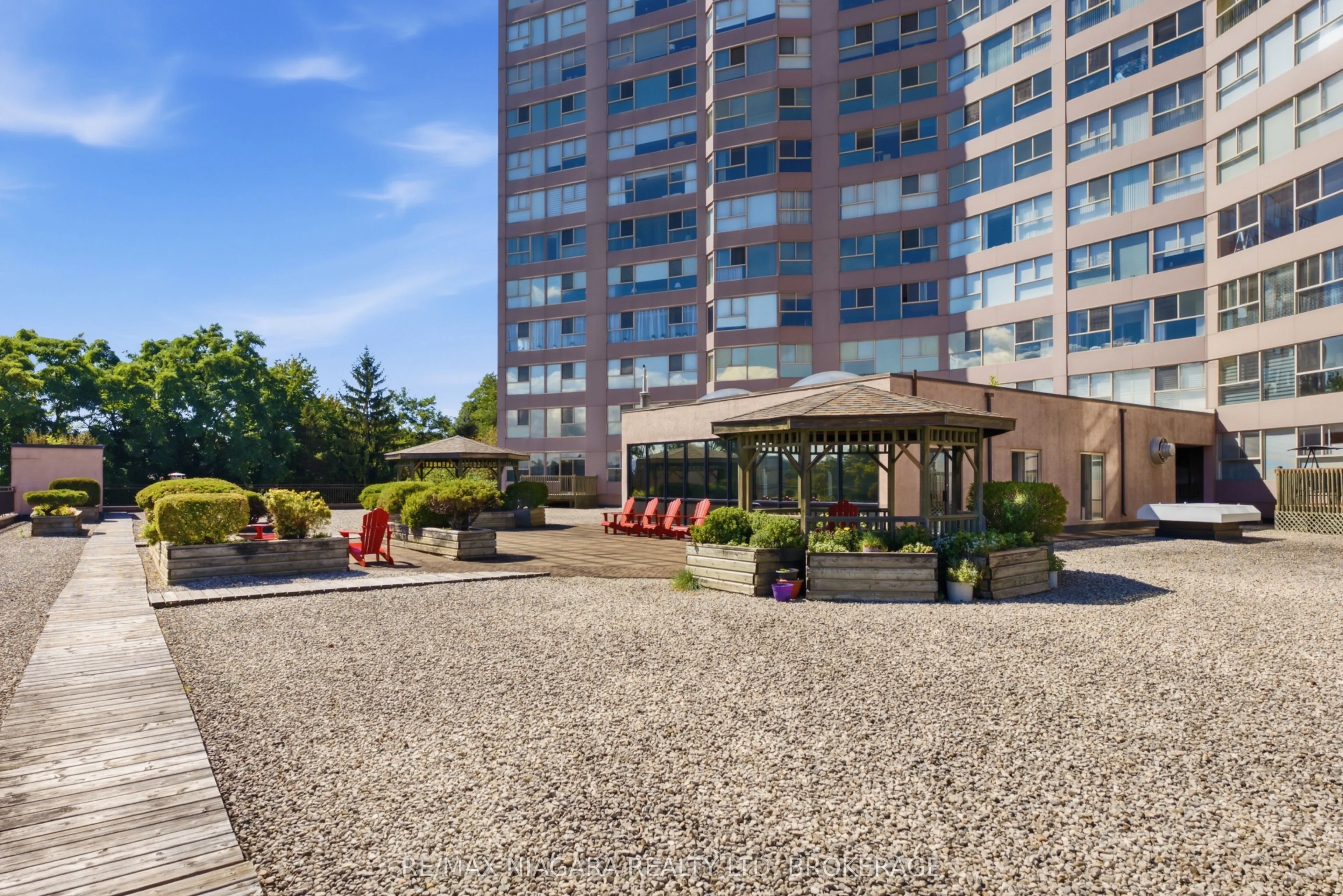 7 Gale Crescent #411