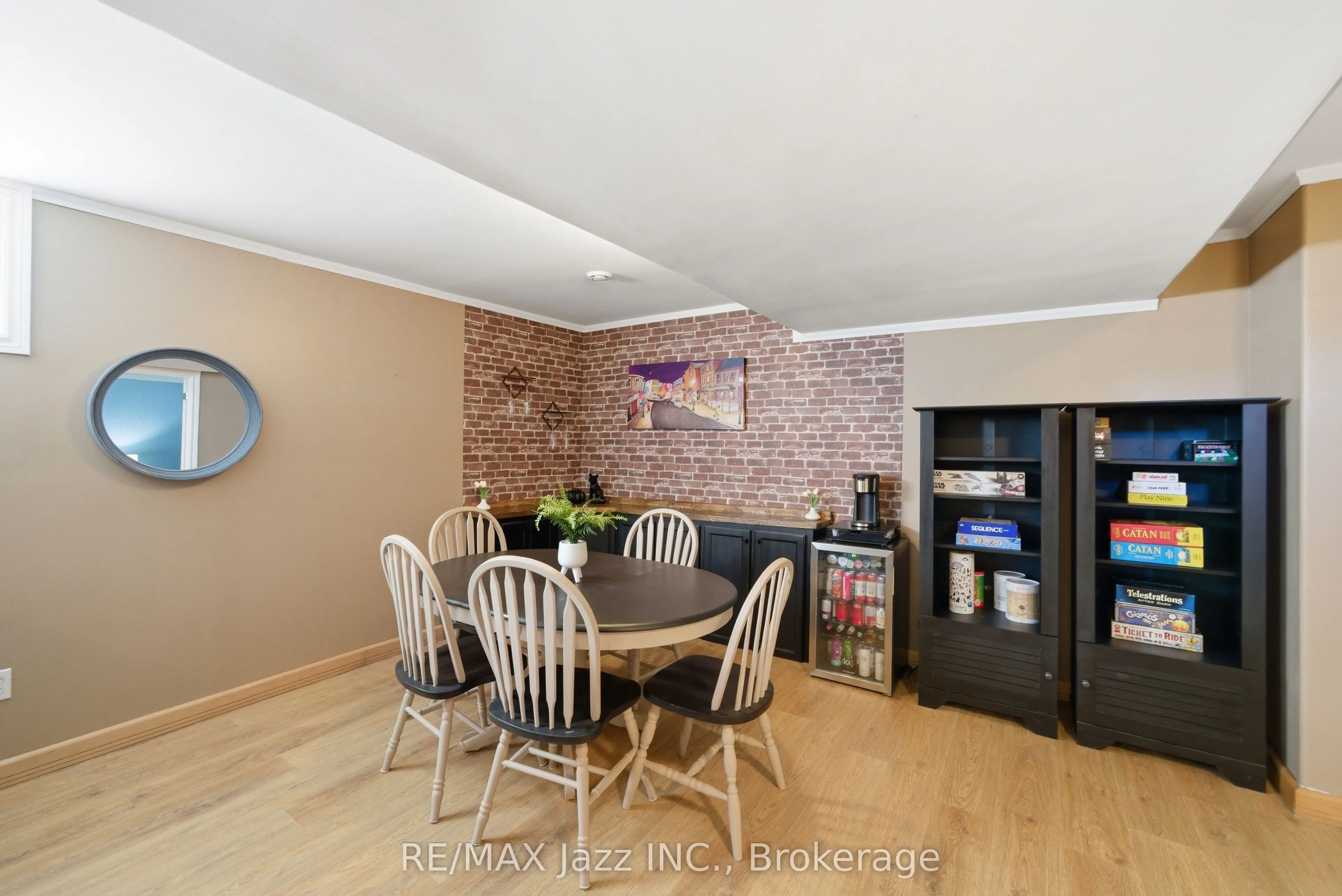 1 Cooper Court