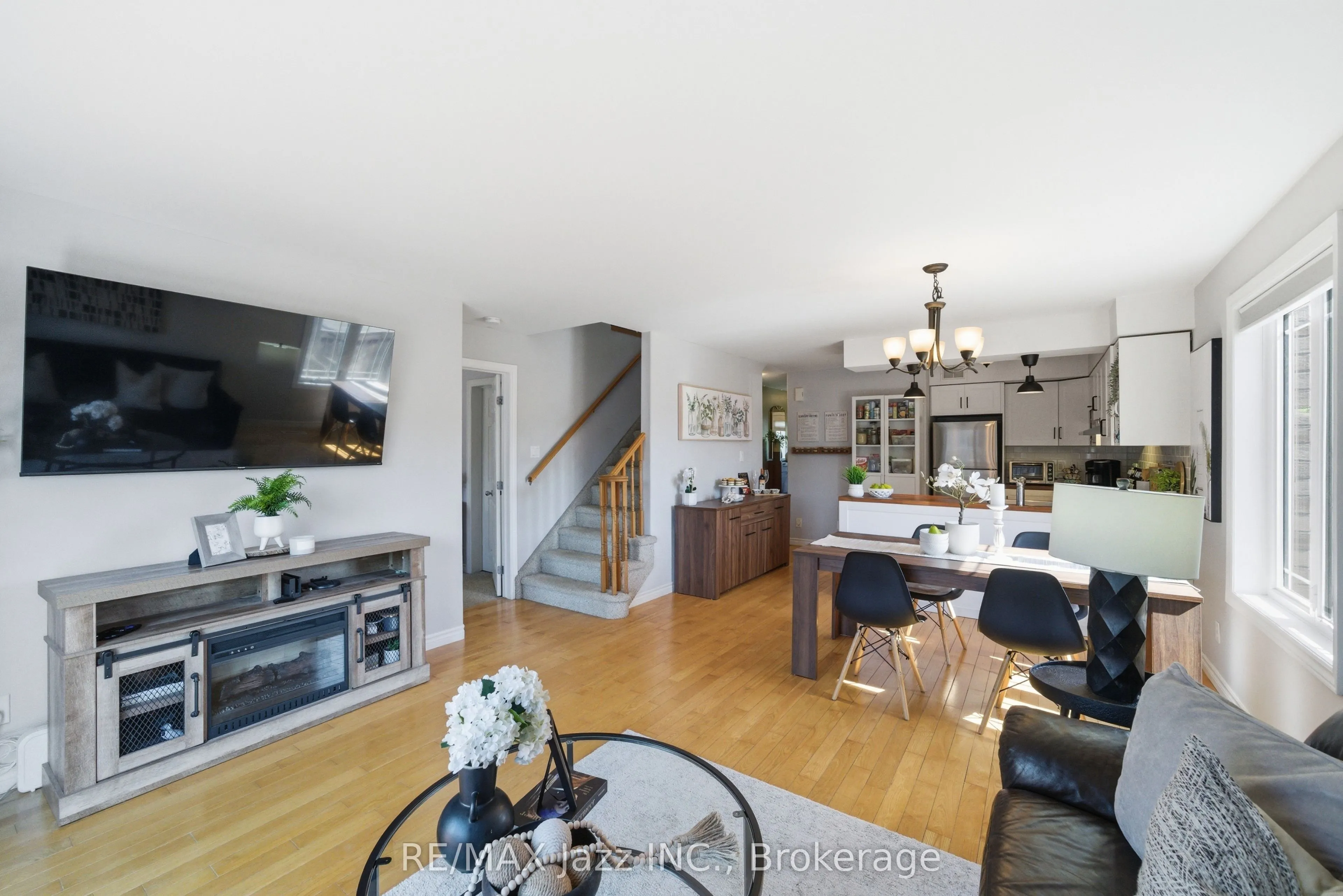 1 Cooper Court