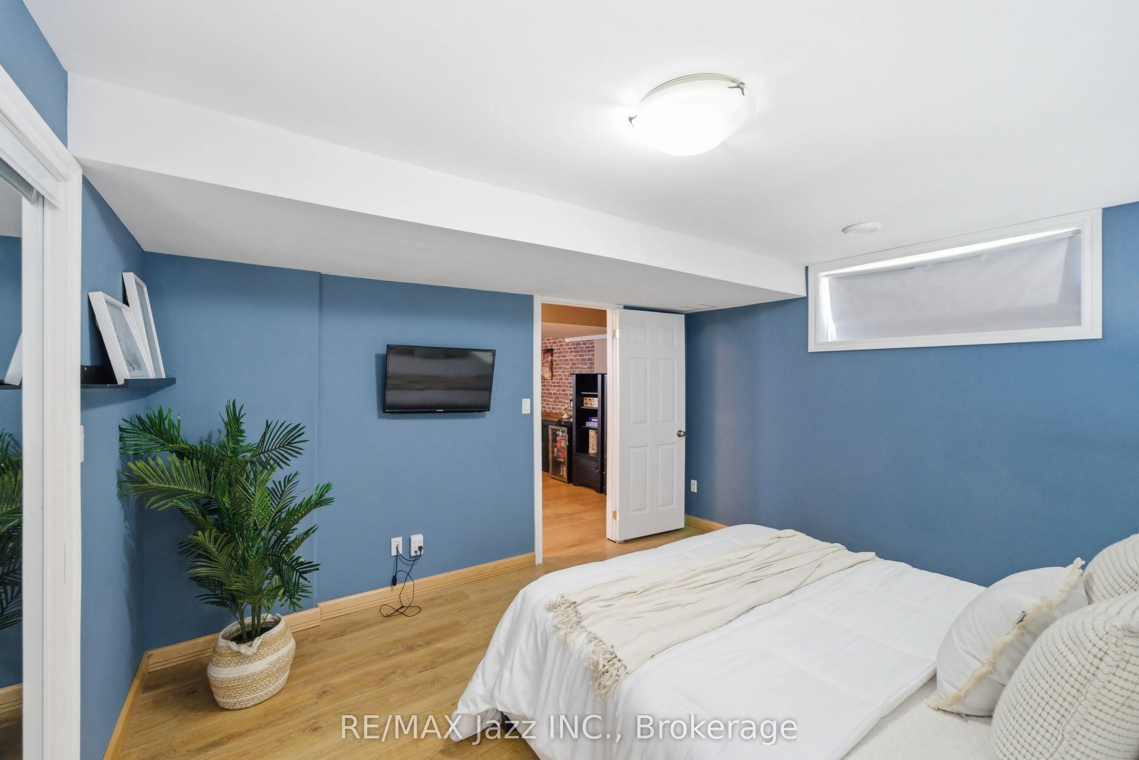 1 Cooper Court
