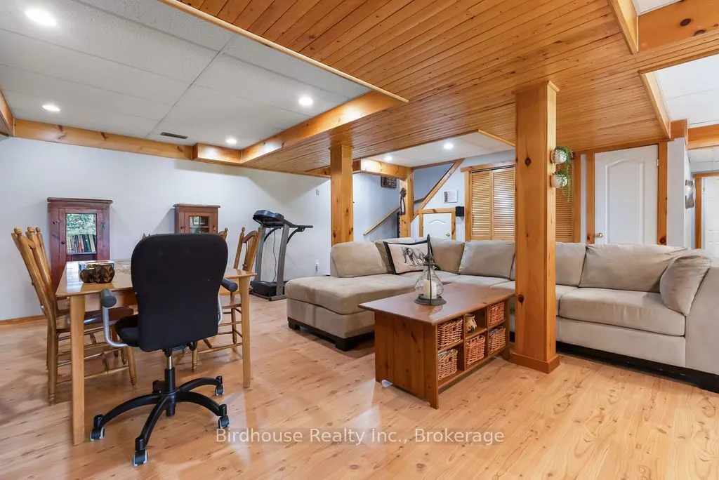 1022 Mulberry Lane