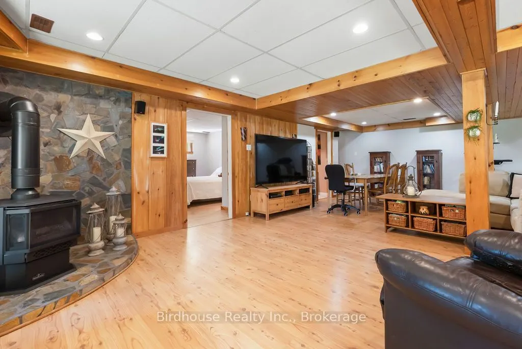 1022 Mulberry Lane