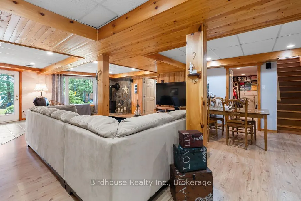 1022 Mulberry Lane