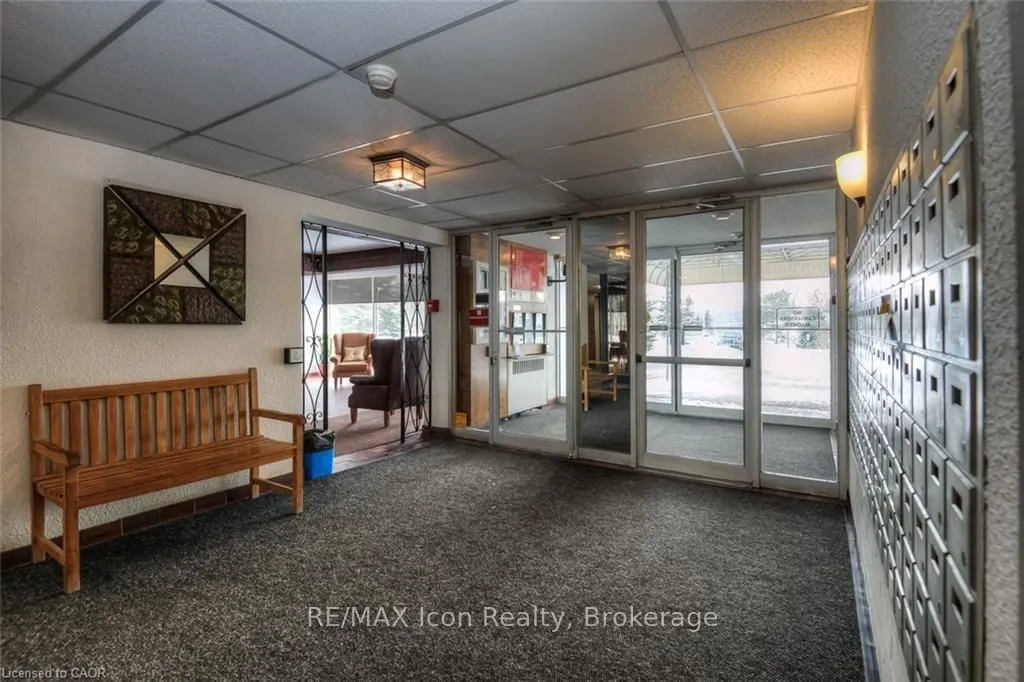 225 Harvard Place #402