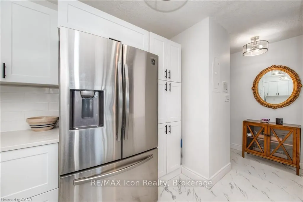 225 Harvard Place #402