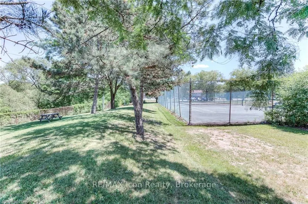 225 Harvard Place #402