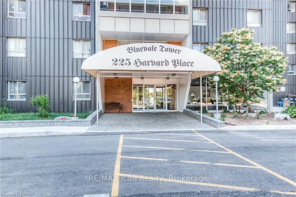 225 Harvard Place #402