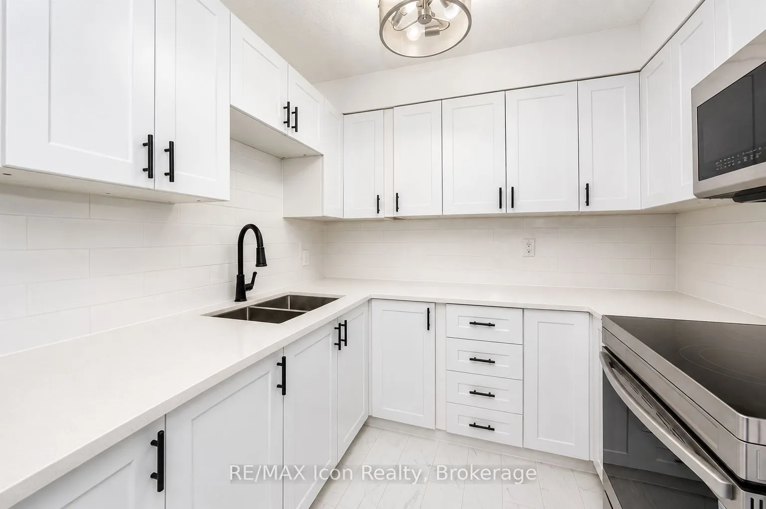 225 Harvard Place #402