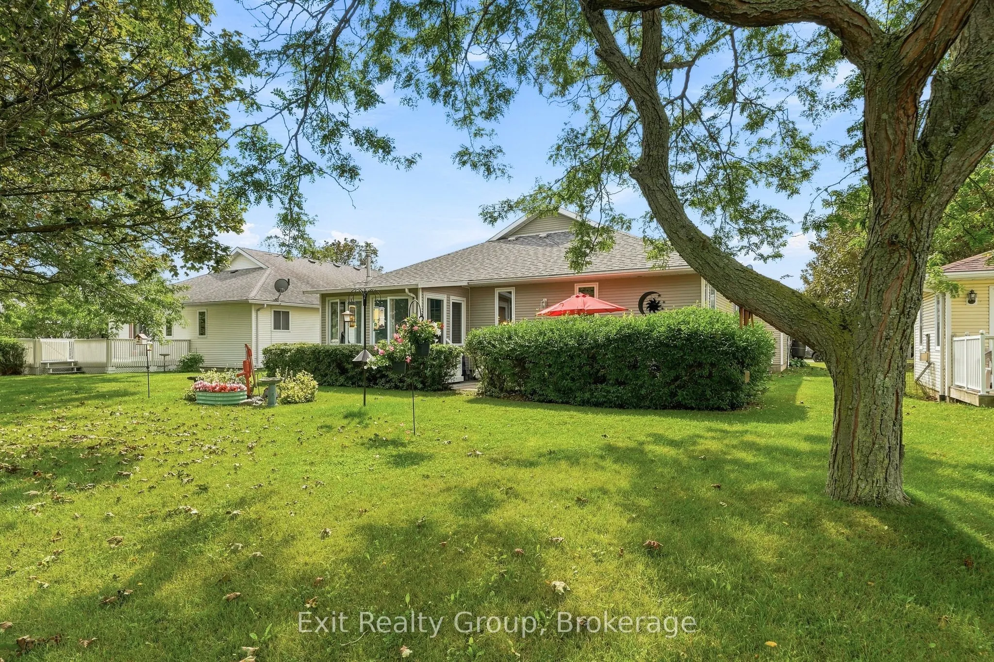6 Heritage Drive
