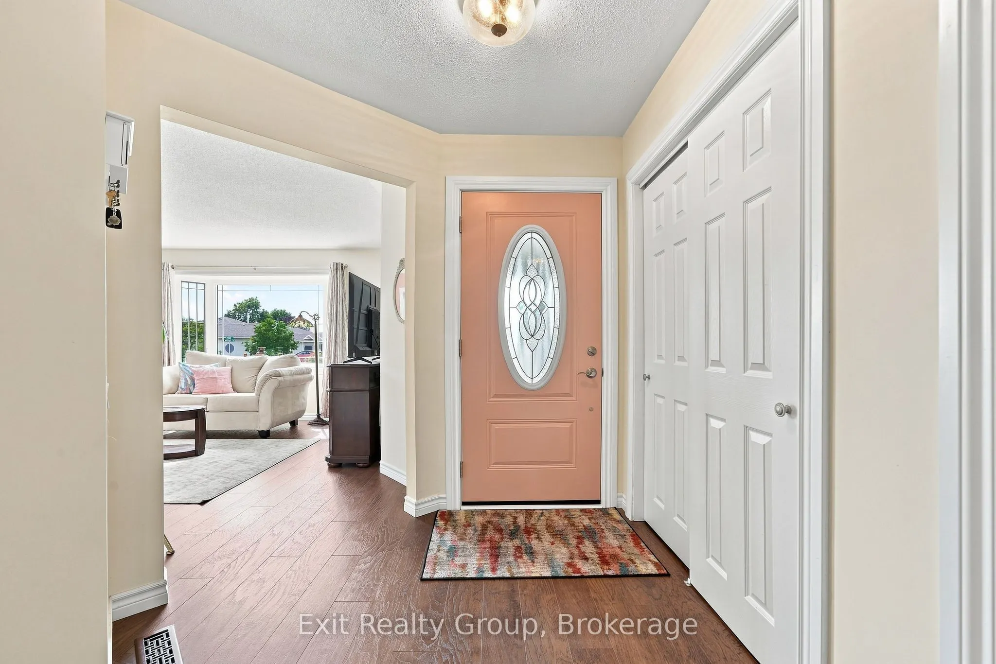 6 Heritage Drive