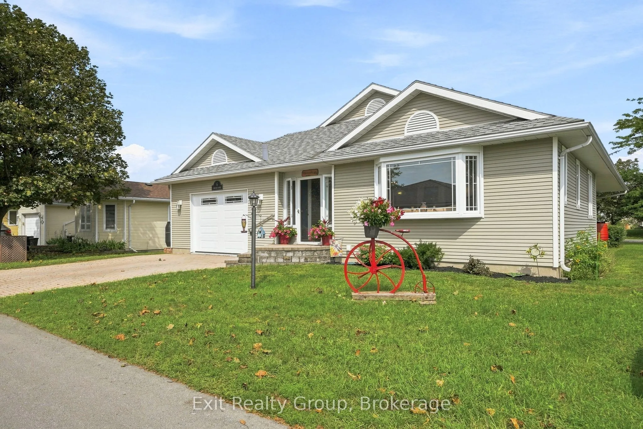 6 Heritage Drive