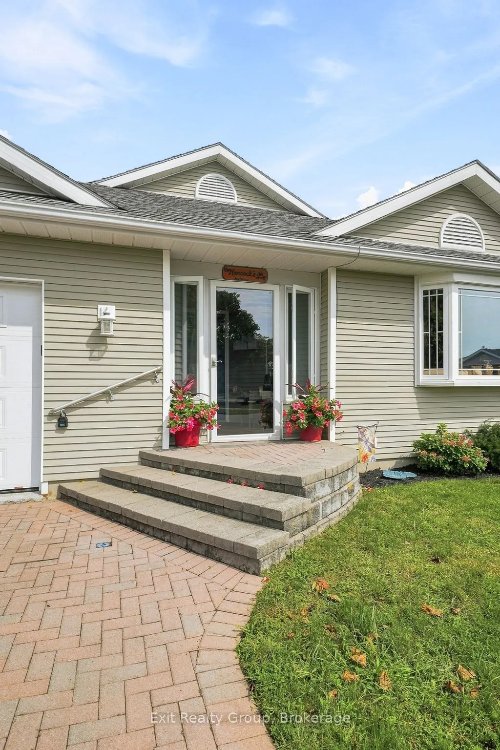 6 Heritage Drive