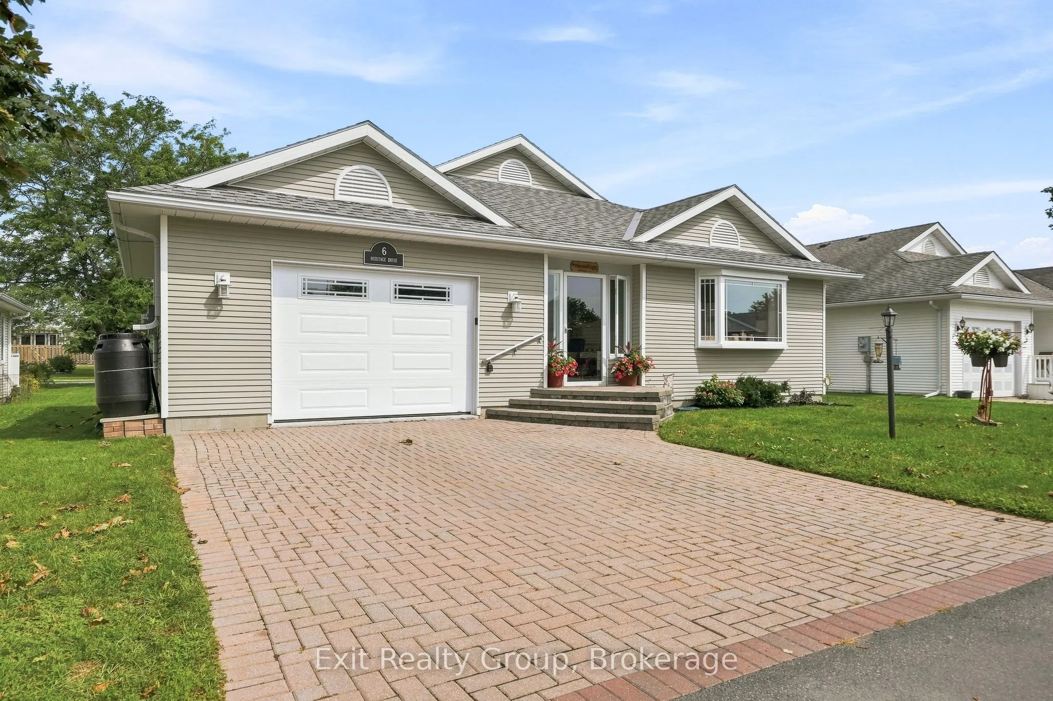 6 Heritage Drive