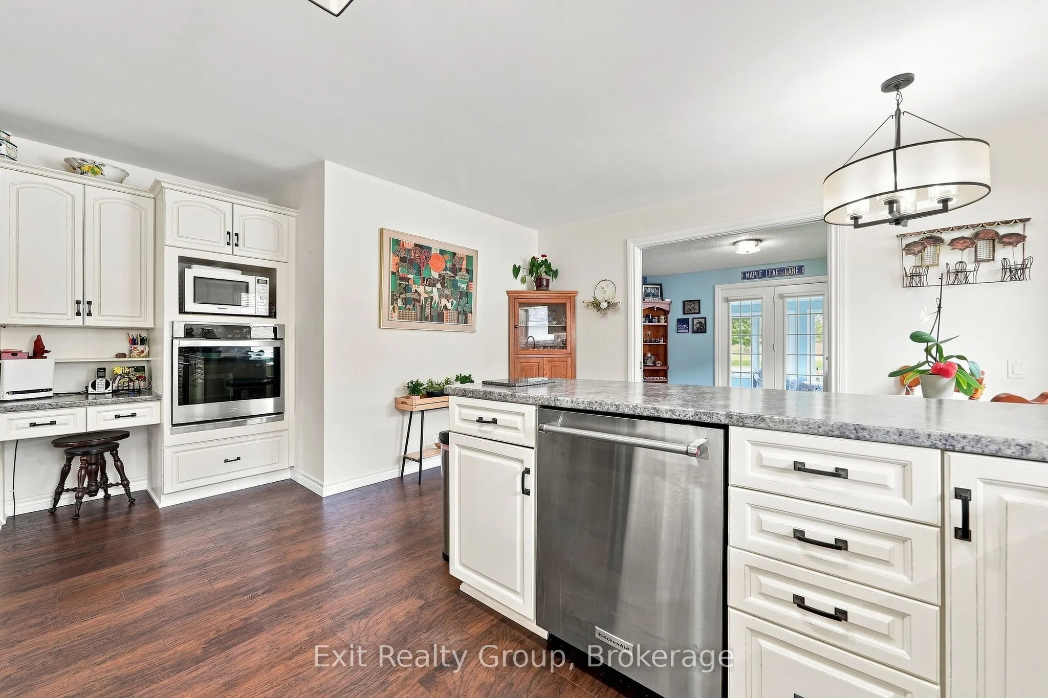 6 Heritage Drive