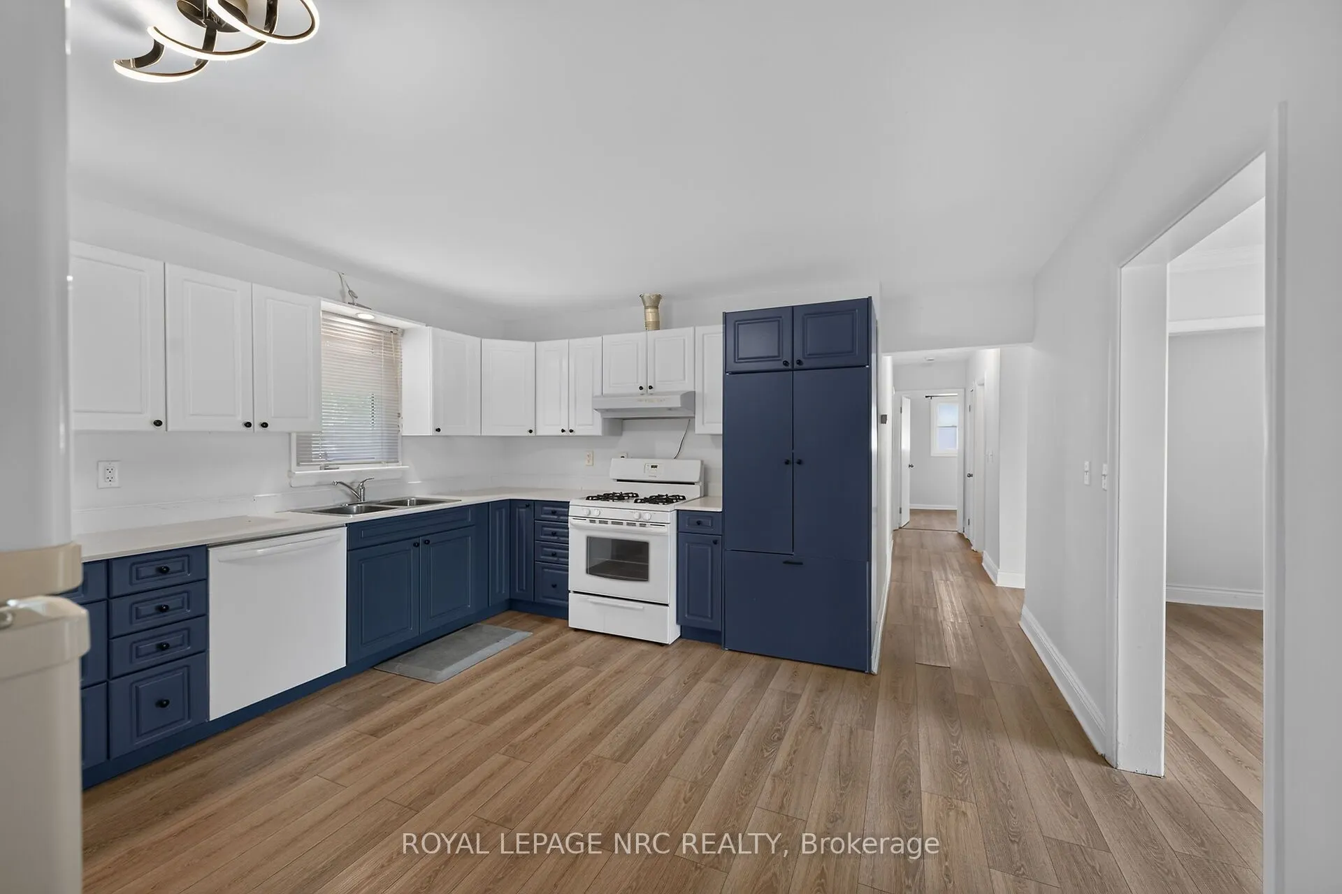 316 Fairview Avenue W
