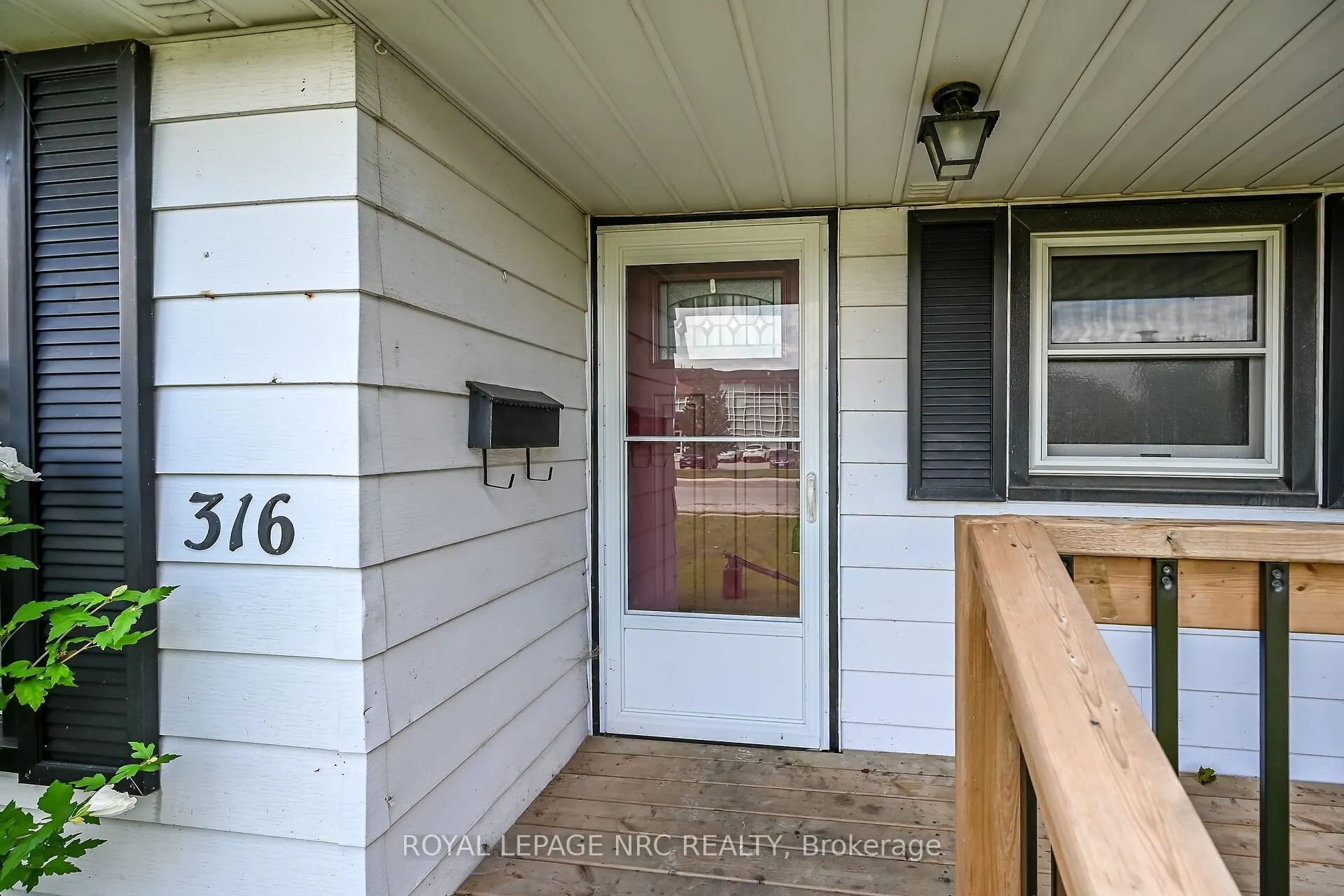 316 Fairview Avenue W