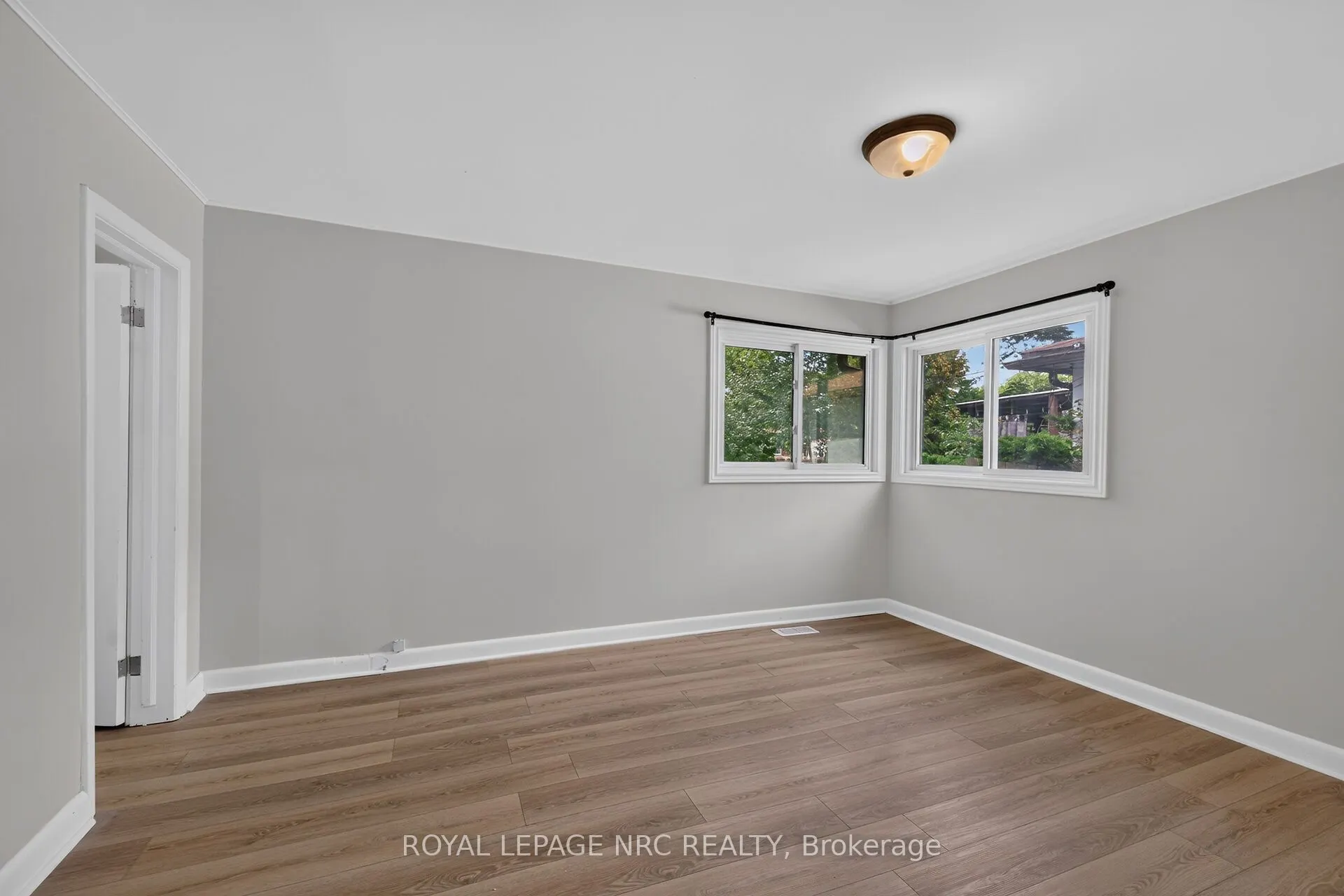 316 Fairview Avenue W