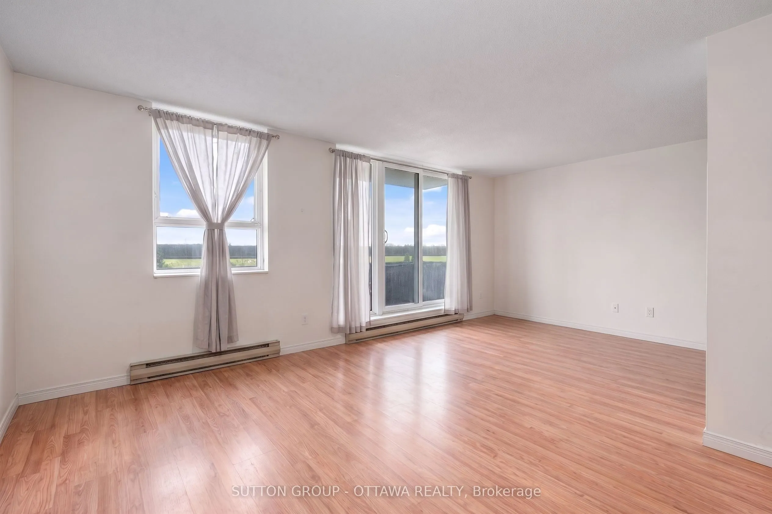 2000 Jasmine Crescent #516