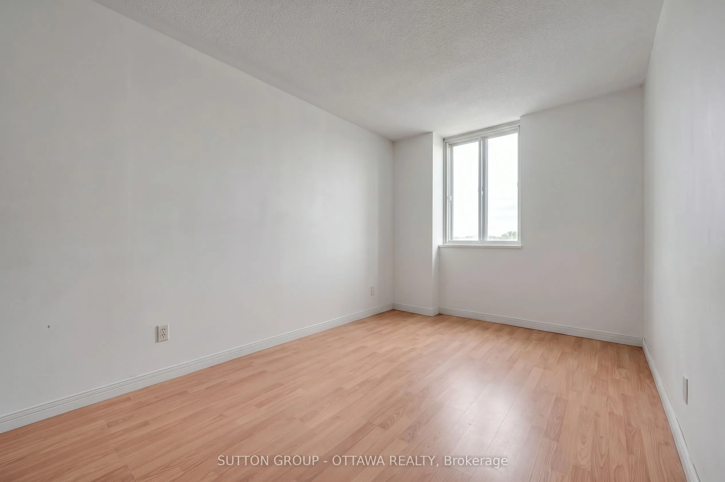 2000 Jasmine Crescent #516