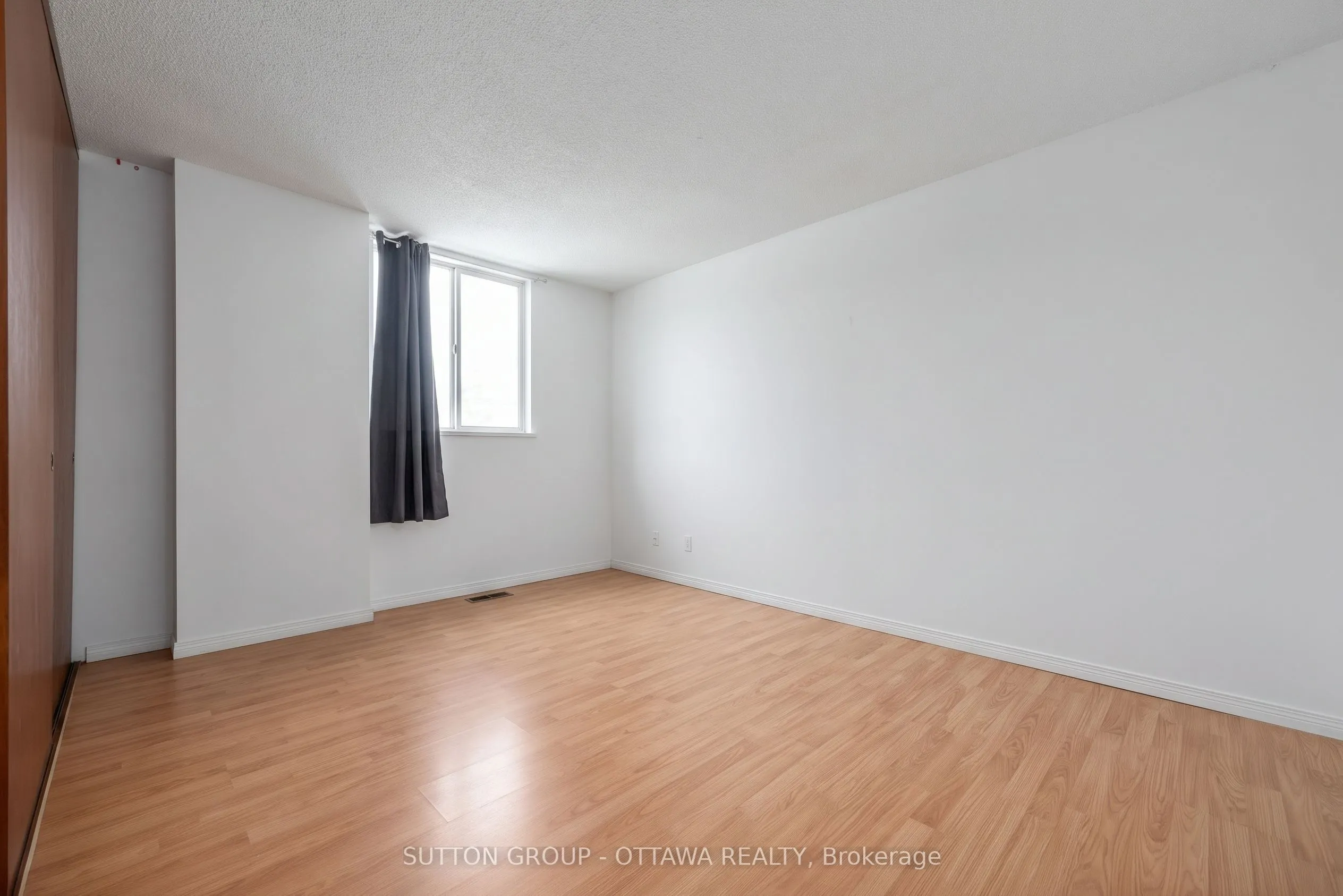 2000 Jasmine Crescent #516