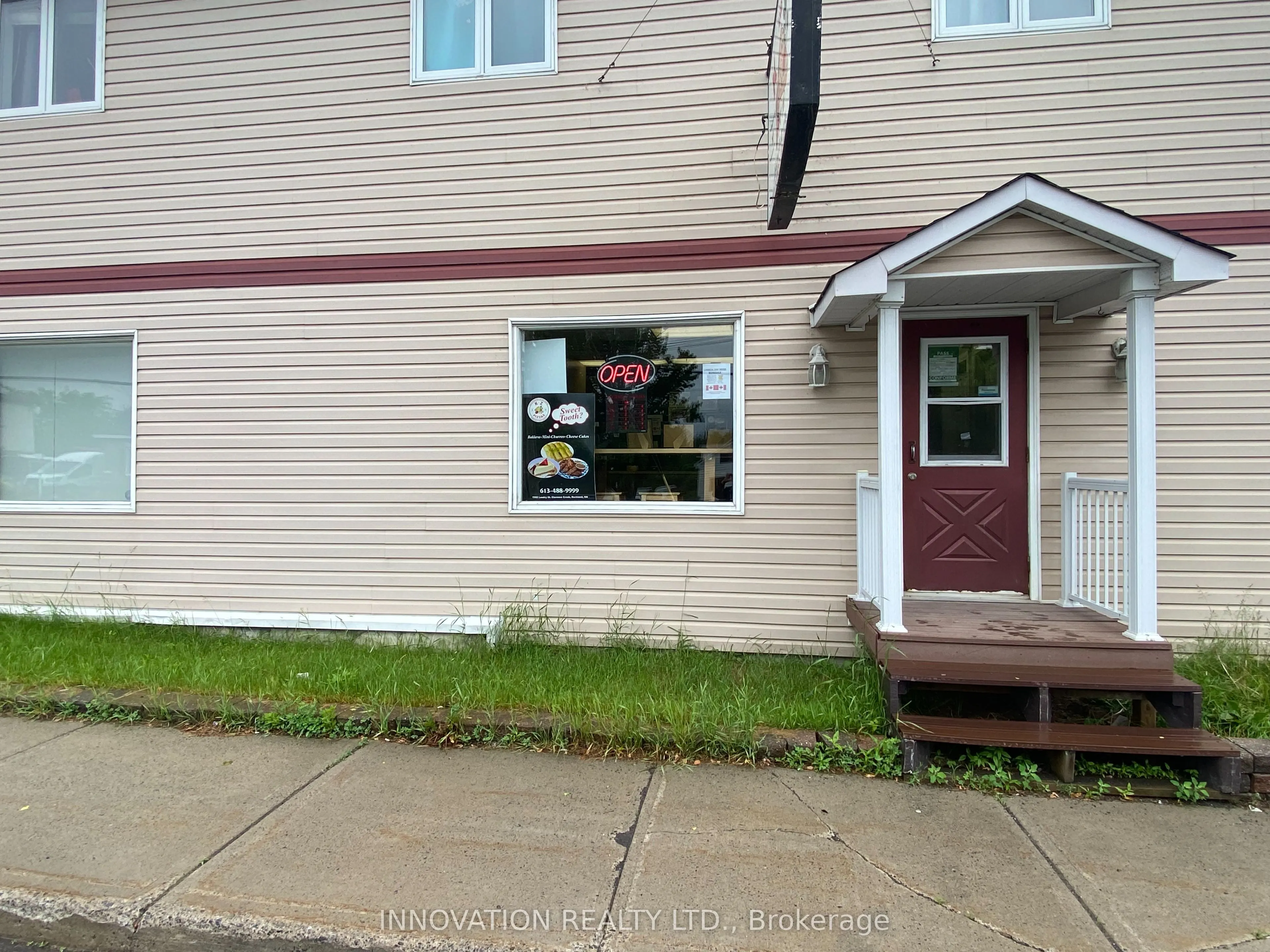 1592 Landry Street