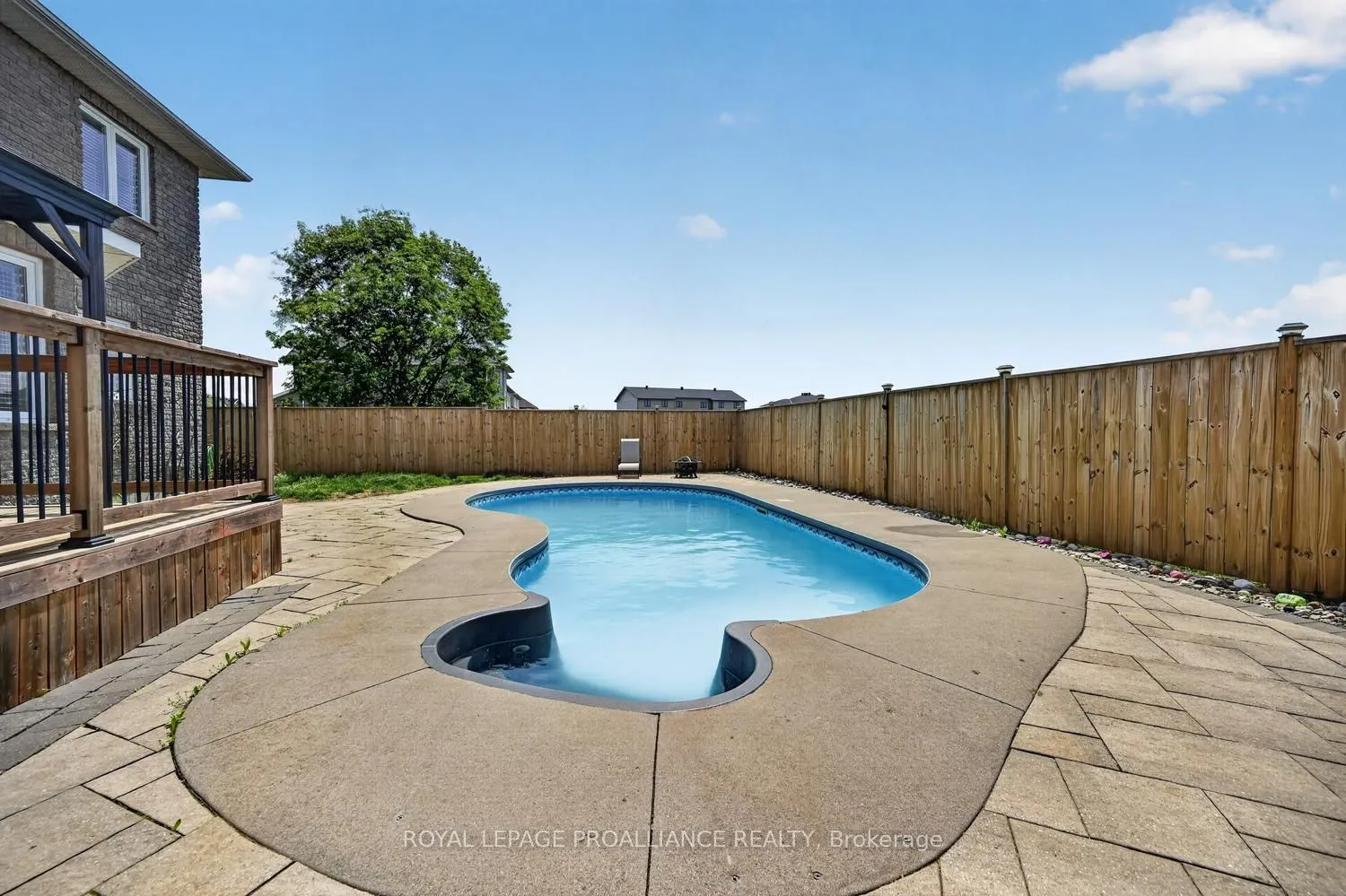 1014 Crestwood Drive