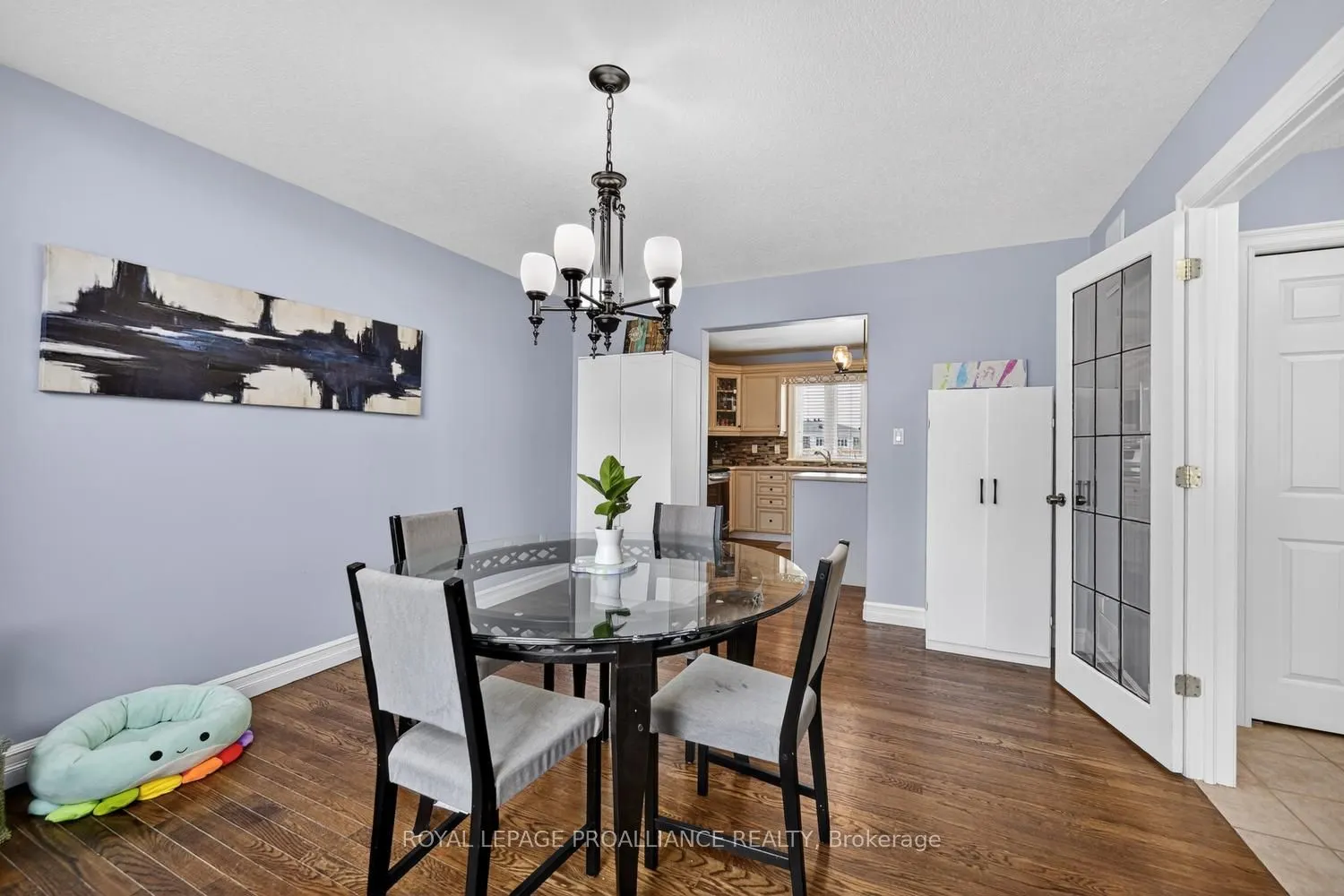 1014 Crestwood Drive