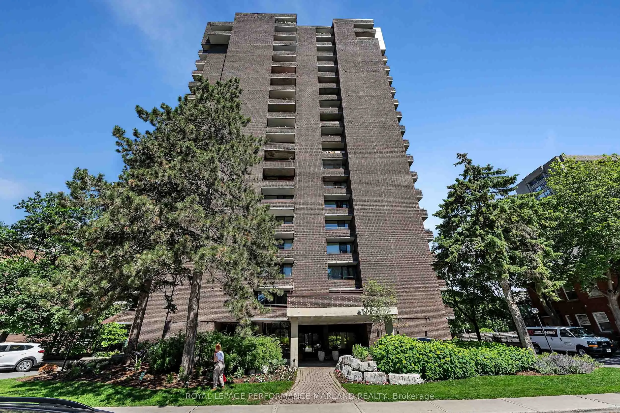 71 Somerset Street W #1903