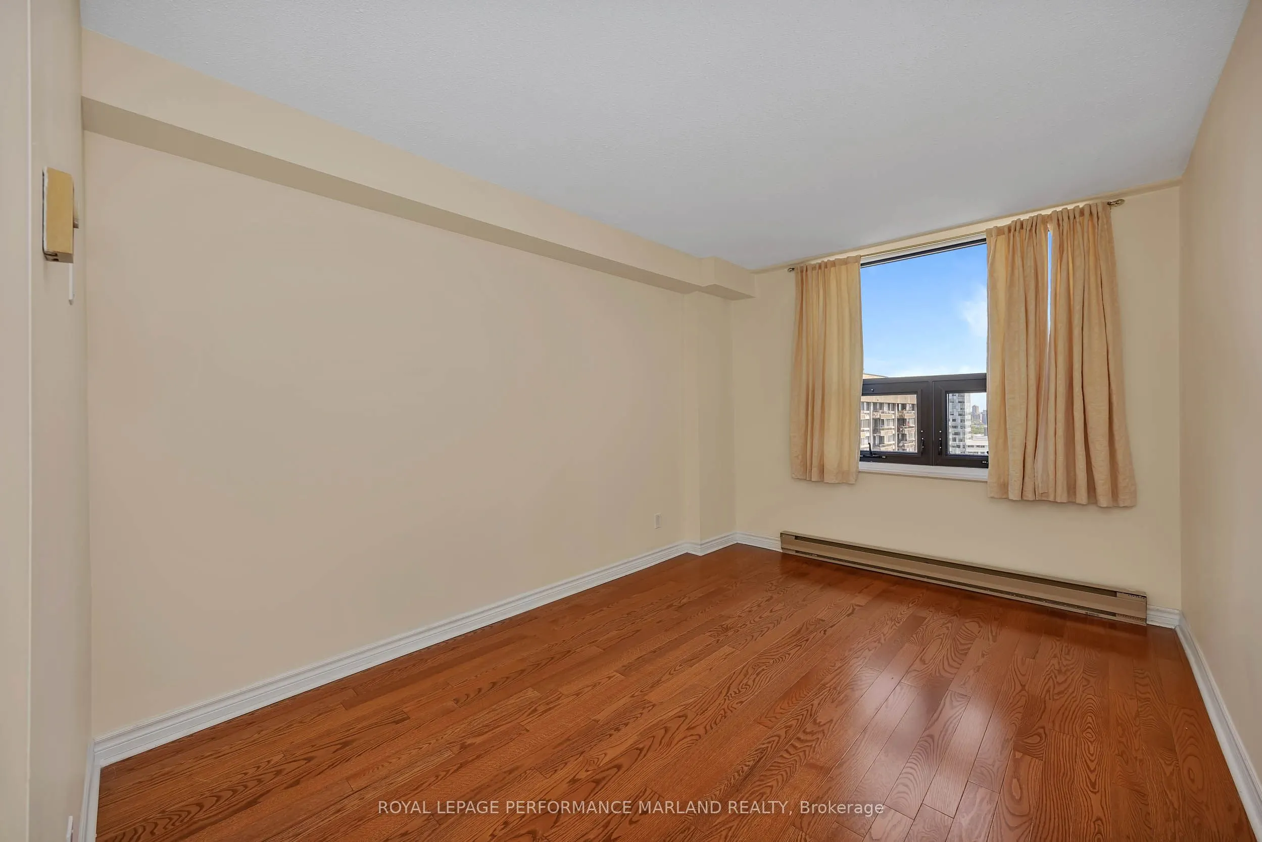 71 Somerset Street W #1903