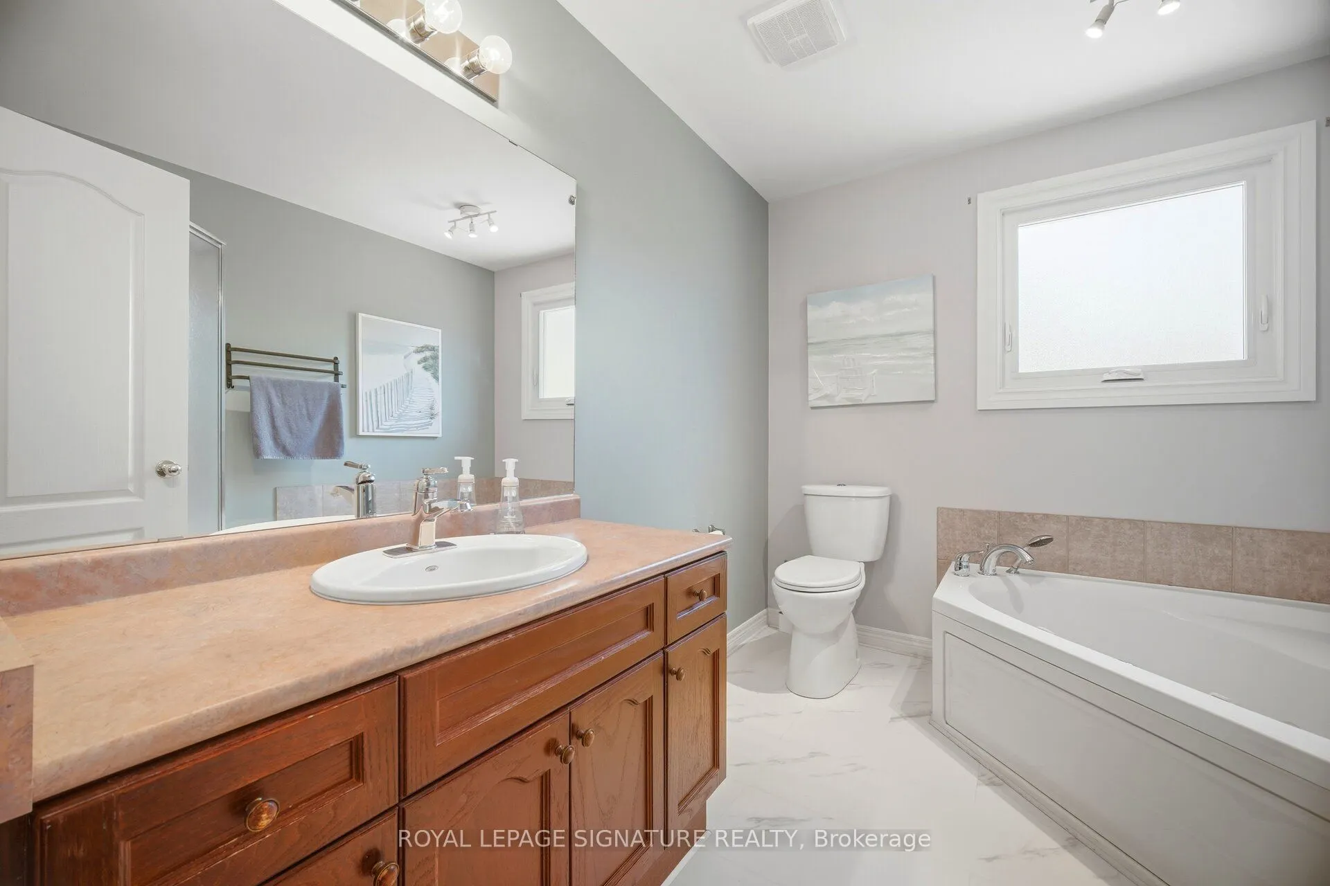 5122 Meadowood Lane