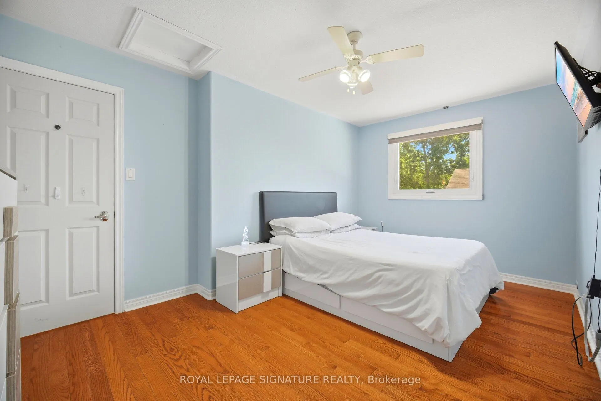 5122 Meadowood Lane