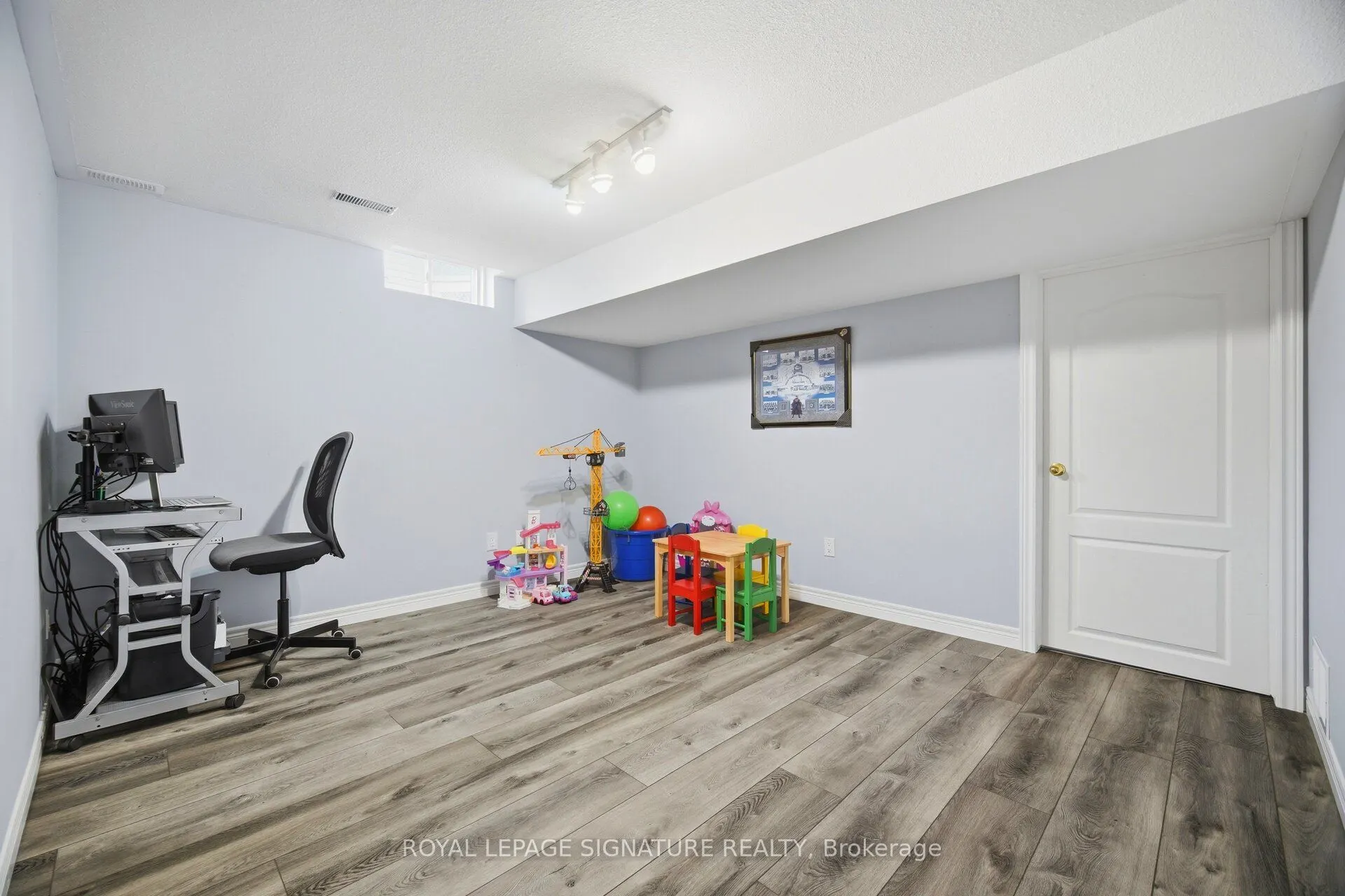 5122 Meadowood Lane
