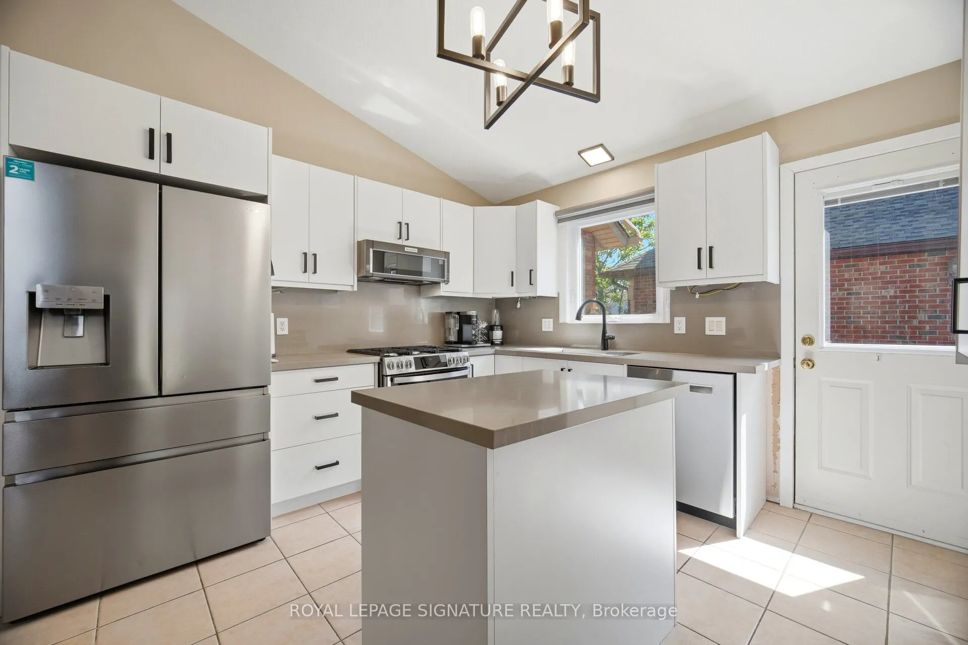 5122 Meadowood Lane