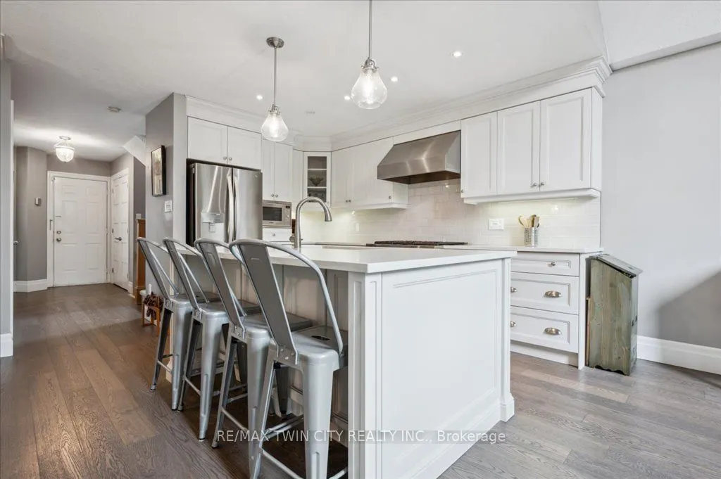 537 Havendale Place