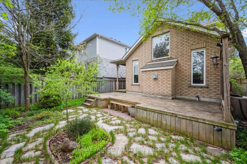 537 Havendale Place