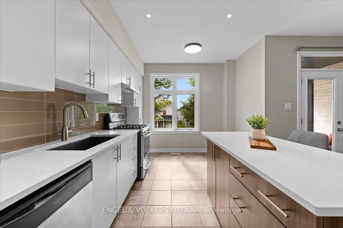 75 Blueheart Bay