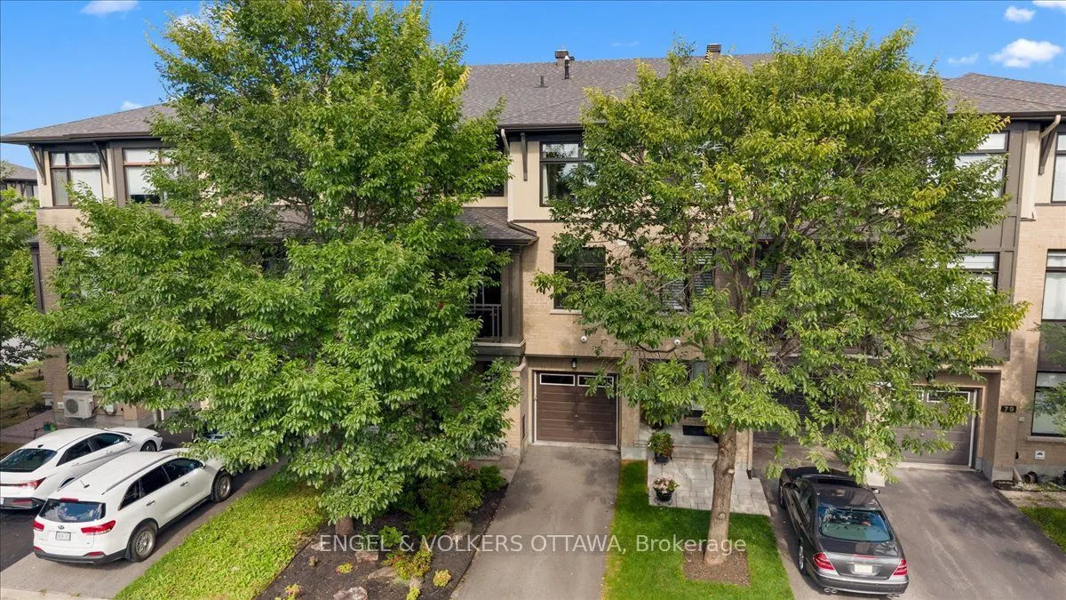 75 Blueheart Bay