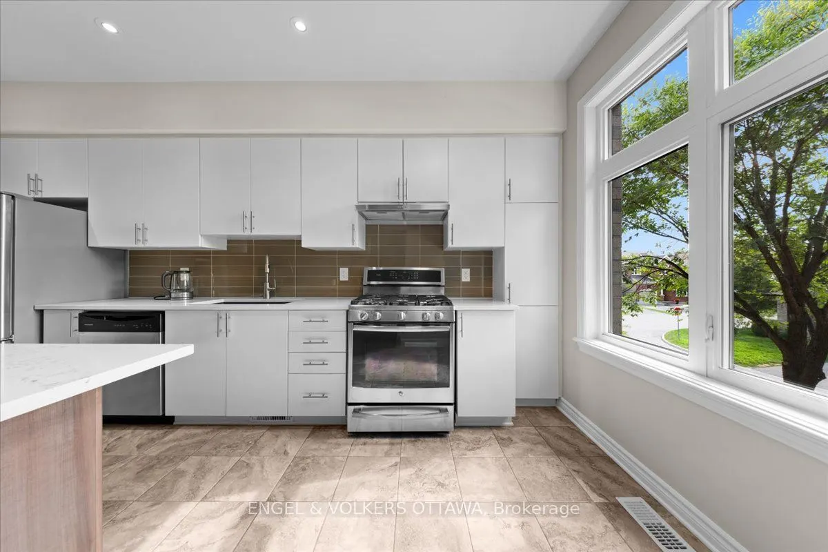 75 Blueheart Bay