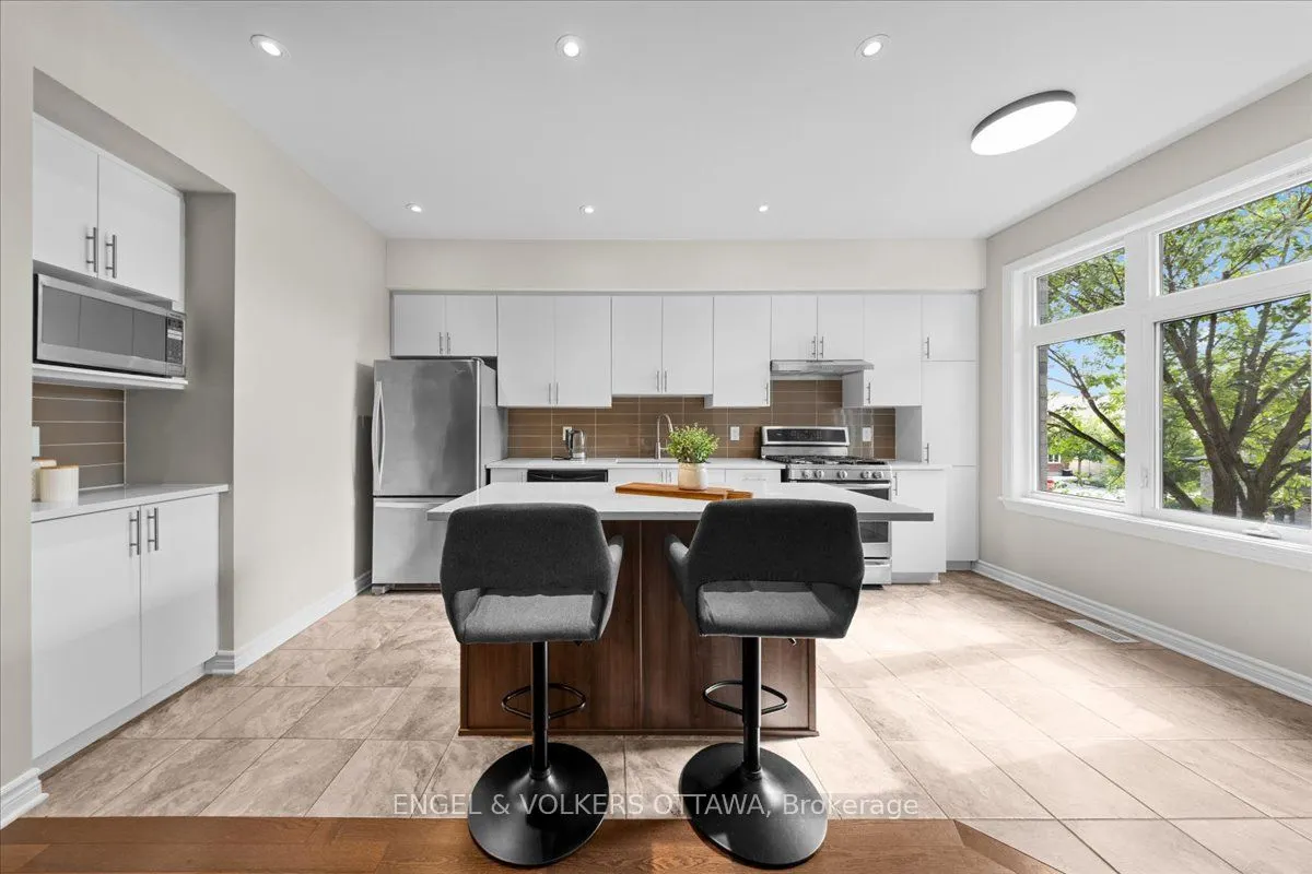 75 Blueheart Bay