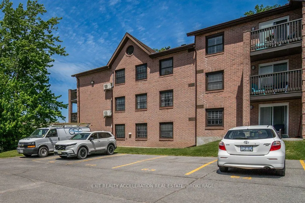 11 Centre Street S #103