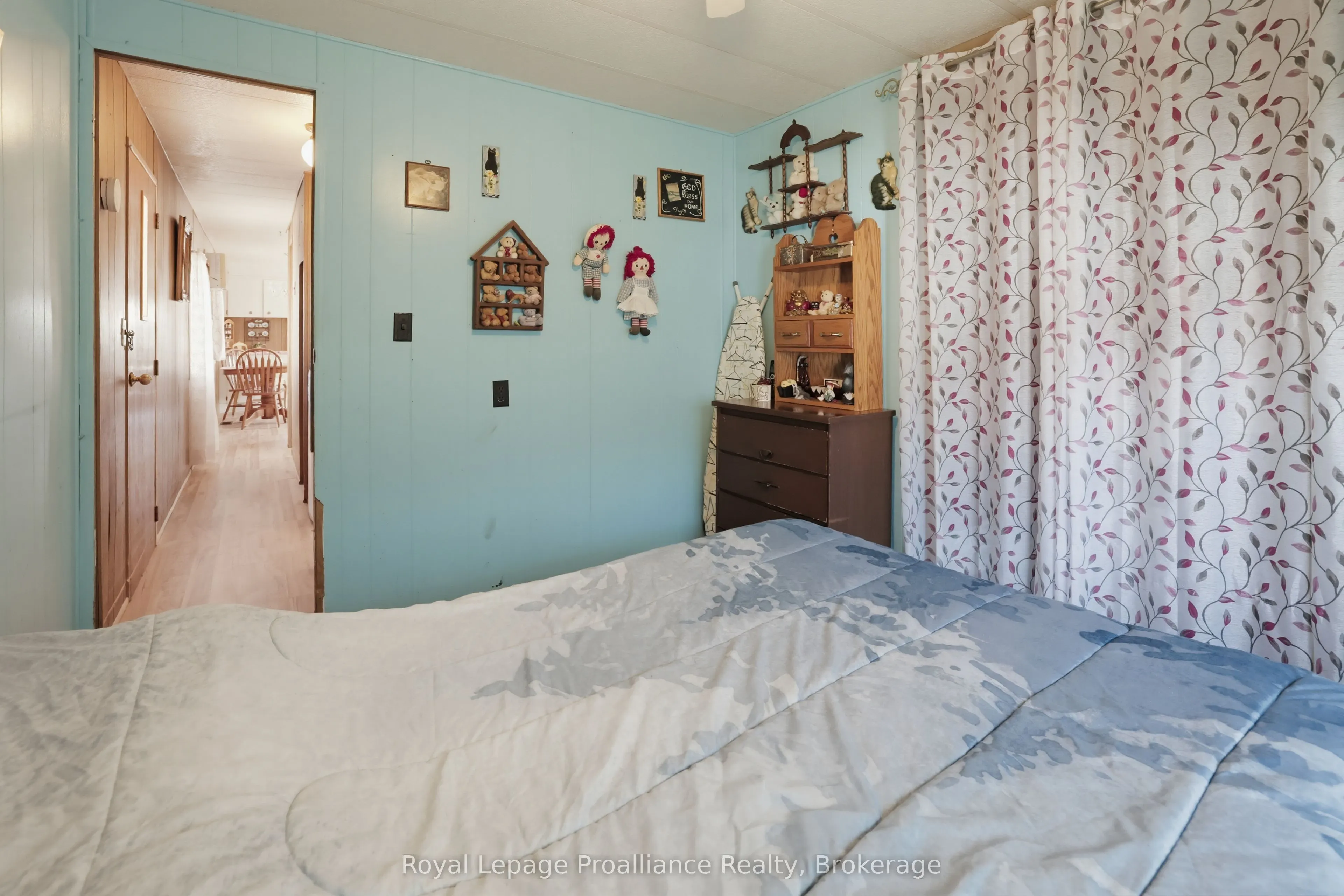 5 Kenneth Boulevard