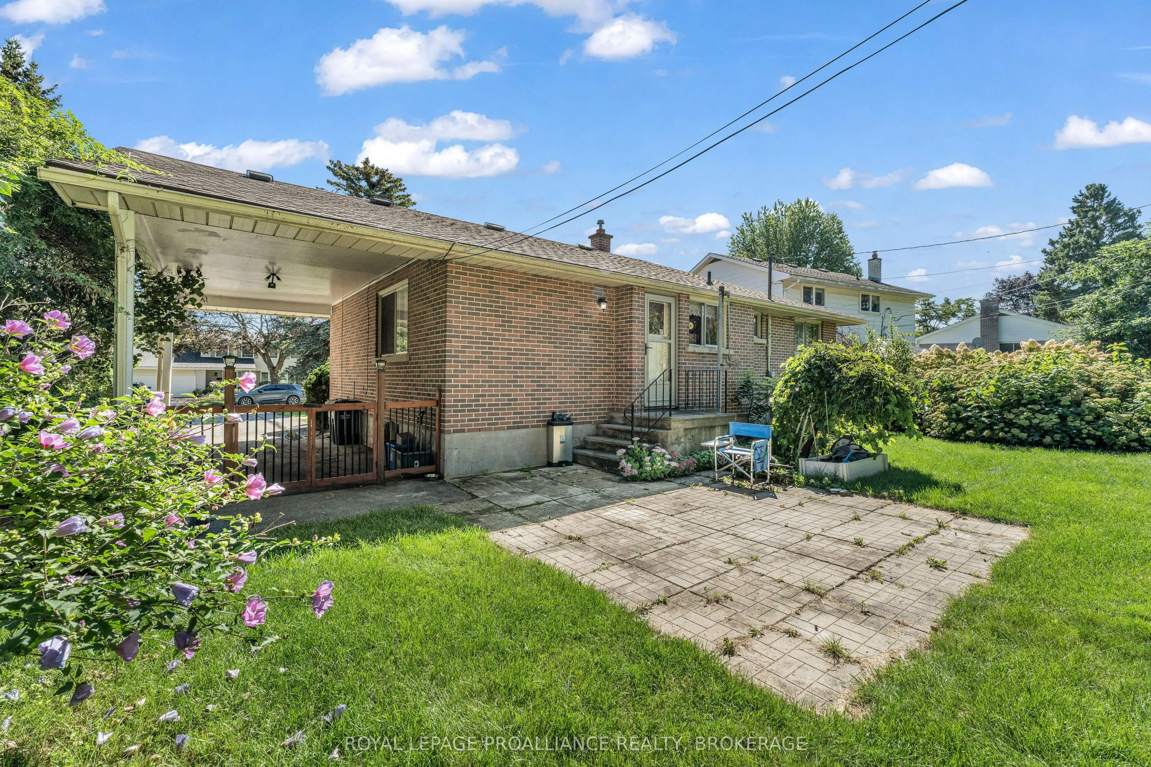421 Windward Place